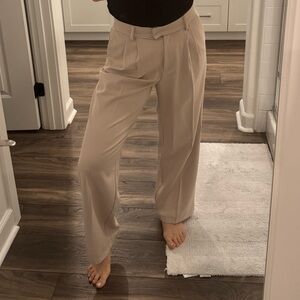 Elegant Tan Women's Pants trousers (SHORT!)
I’m 5’2 for reference